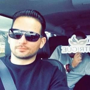 Meet your Posher, Bobby